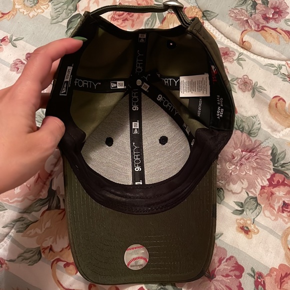 New Era 9 Forth Camo Cap with NY Embroidery - Picture 2 of 3